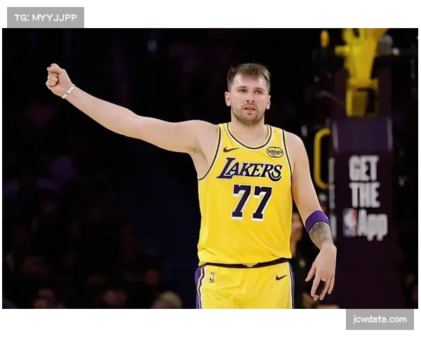 湖人官推祝贺东契奇拿得分王：球队不夸自家球星却捧对手引热议